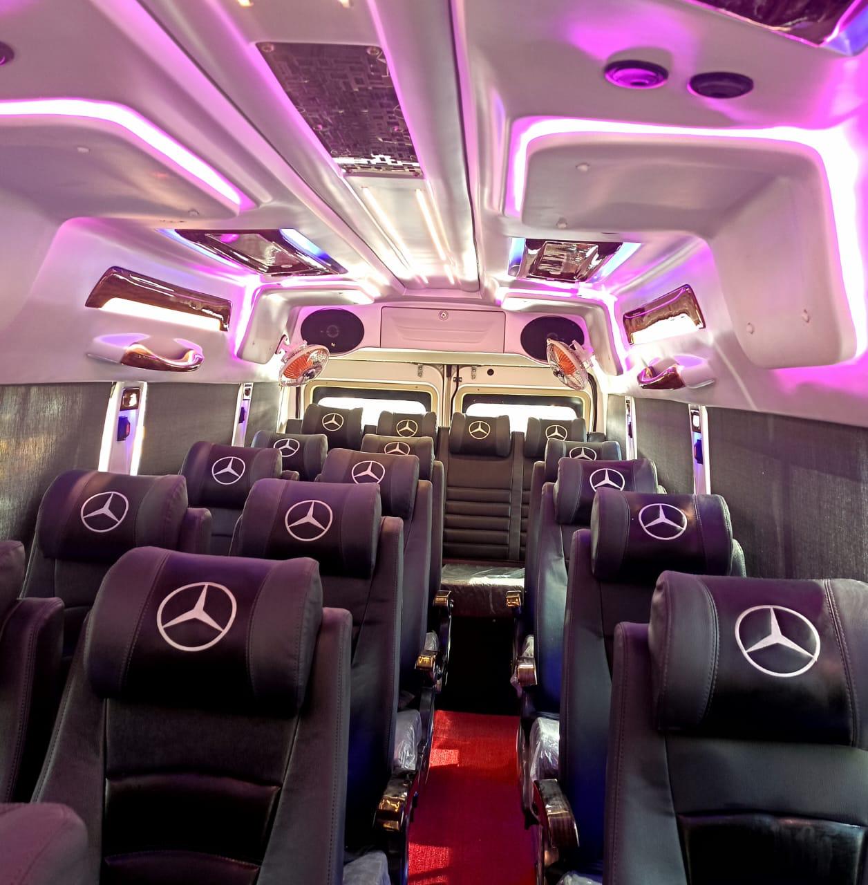 21 Seater Tempo